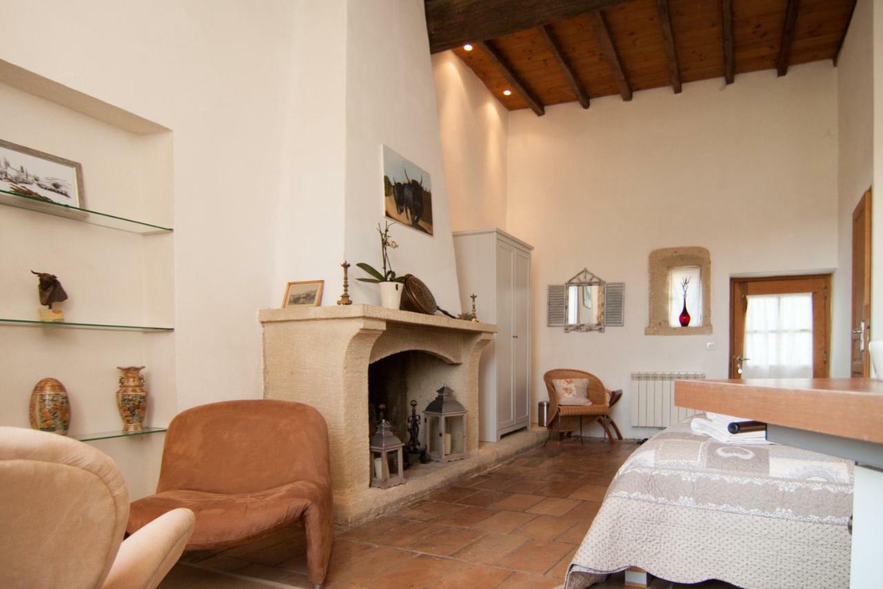Mas De La Rivoire B&B Villevieille Eksteriør bilde